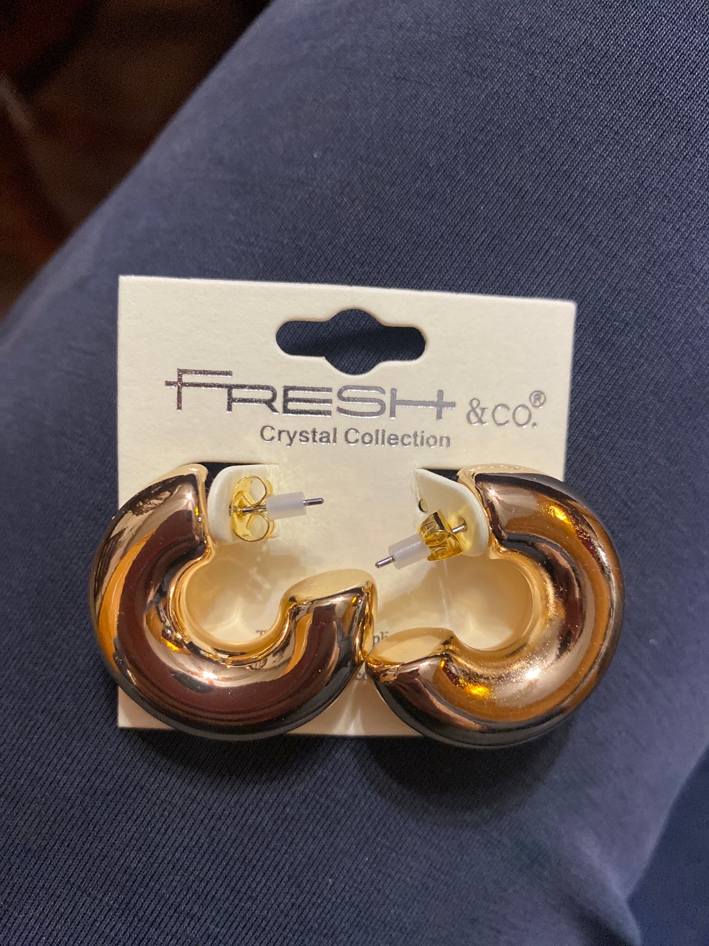 Shiny Gold Hoop